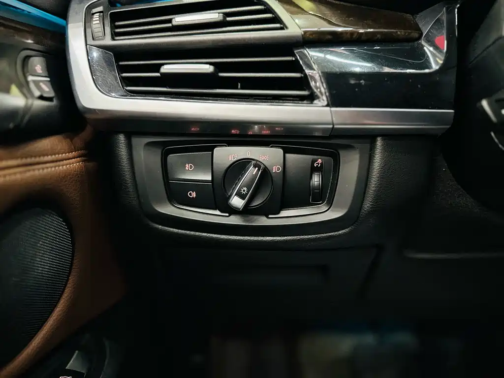 BMW X6 2017 — фото 14