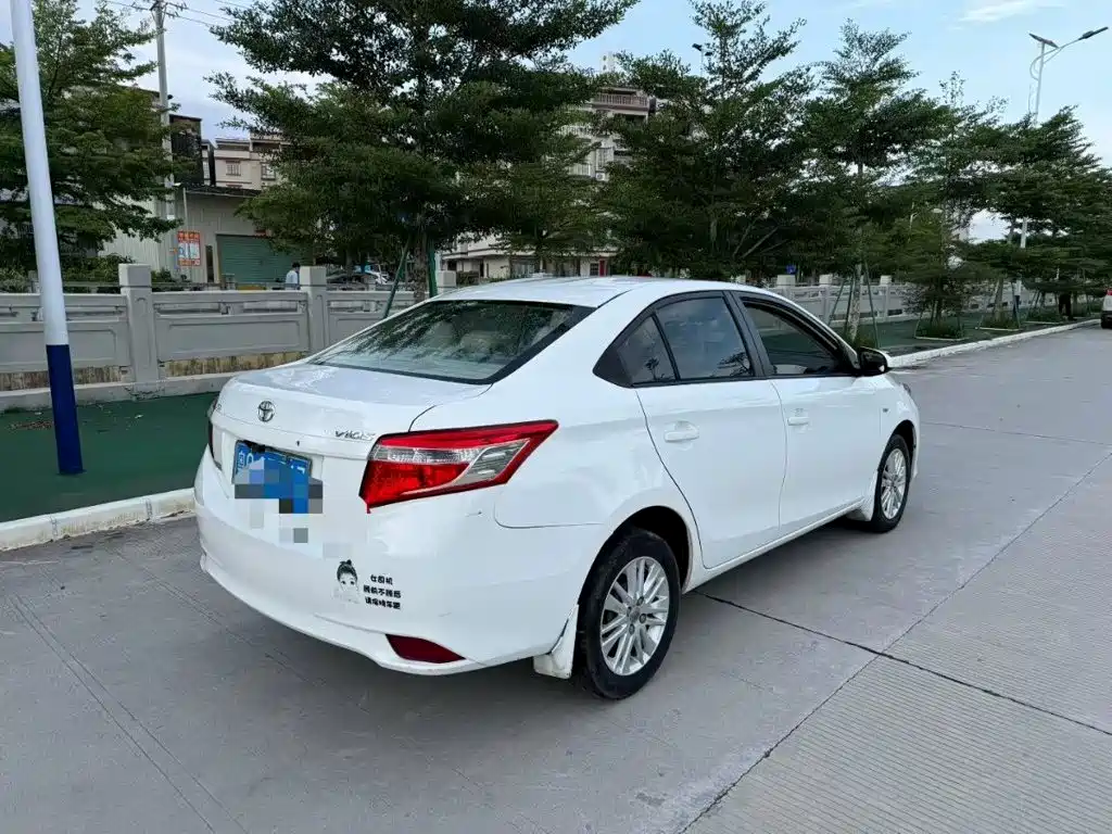 Toyota Vios 2016 — фото 5