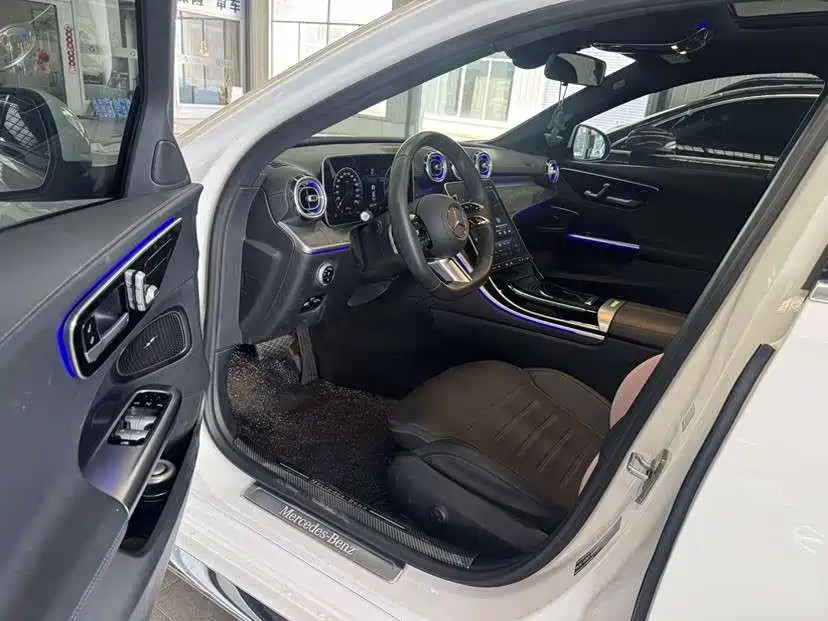 Mercedes-Benz C-Class 2023 — фото 5