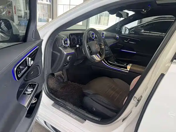 Mercedes-Benz C-Class 2023