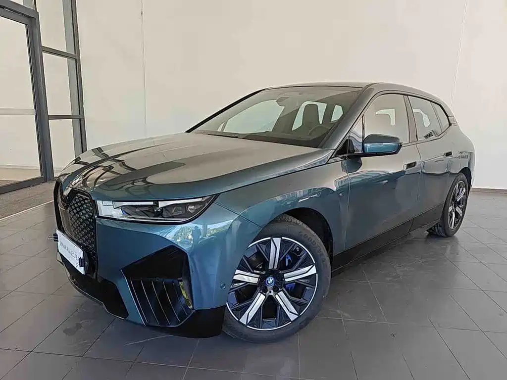 BMW iX 2025