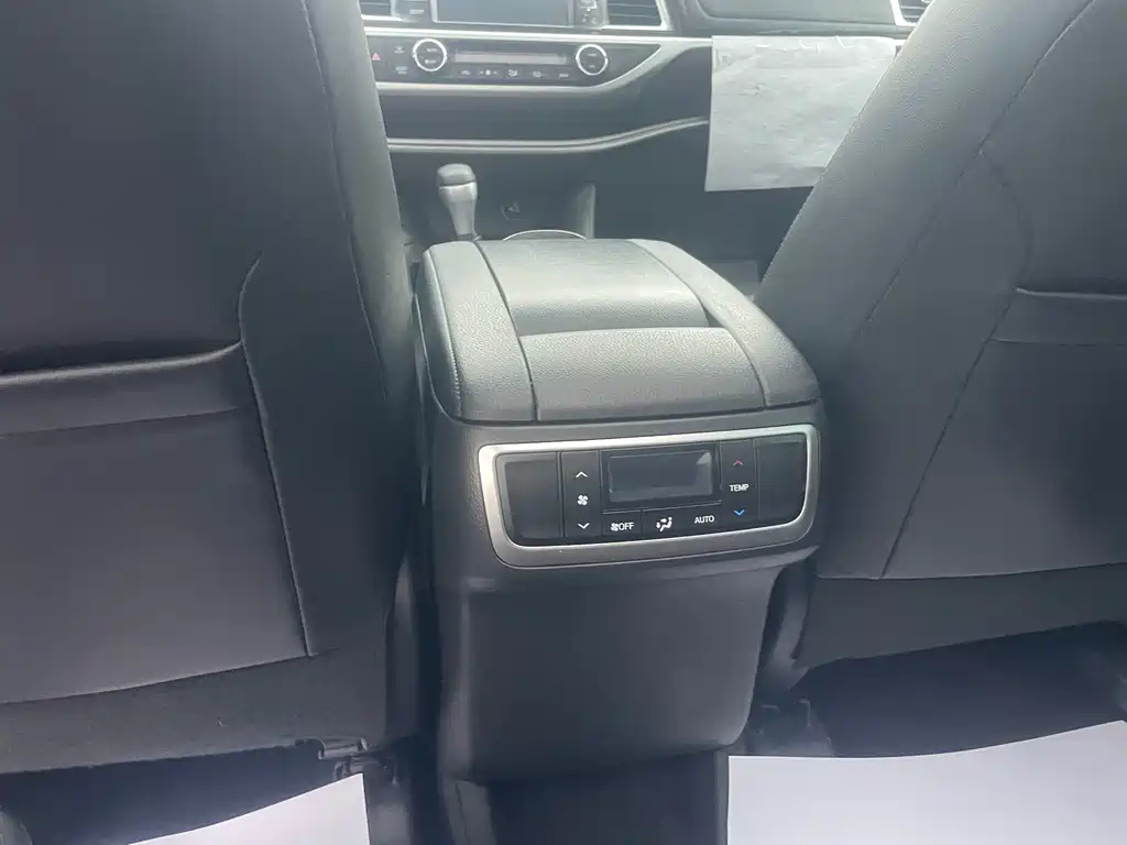 Toyota Highlander 2017 — фото 10