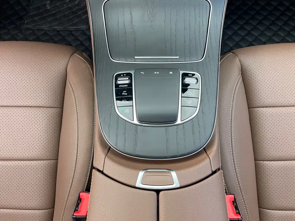 Mercedes-Benz E-Class 2023 — фото 15