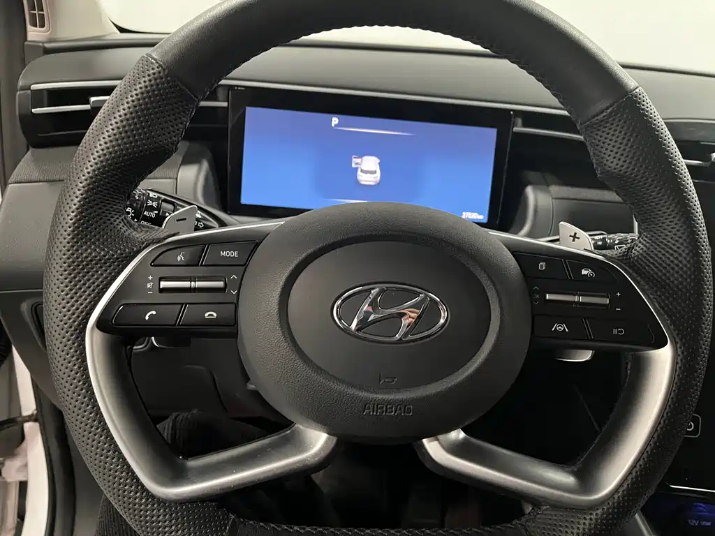 Hyundai Tucson 2023 — фото 13