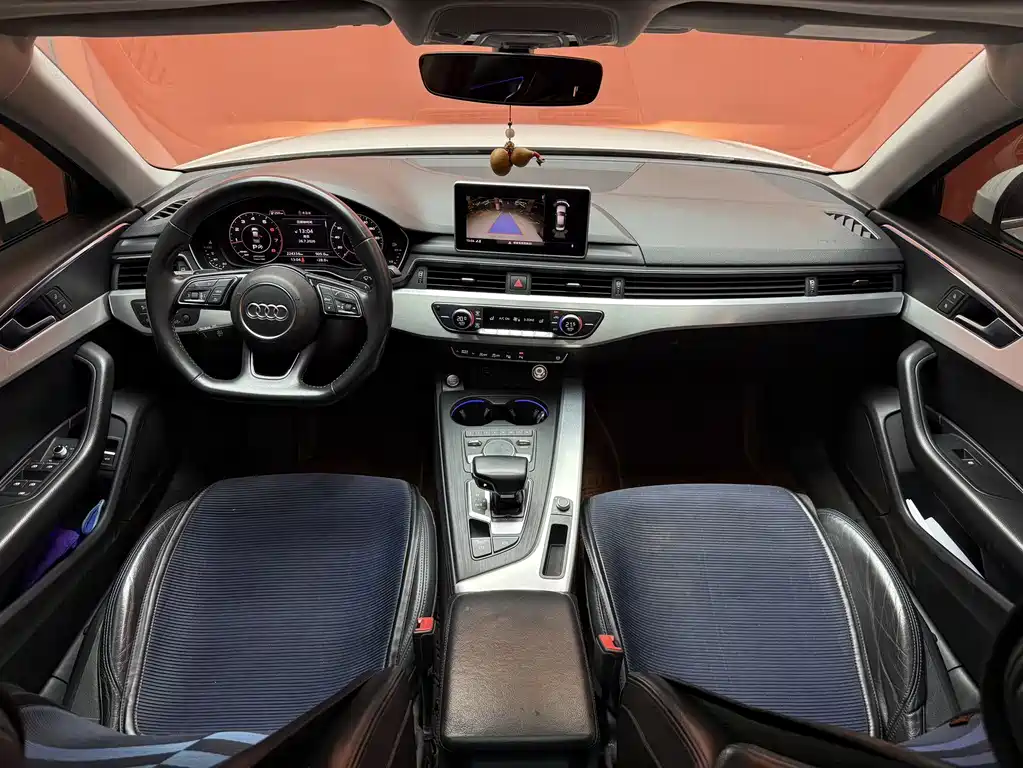 Audi A4L 2018
