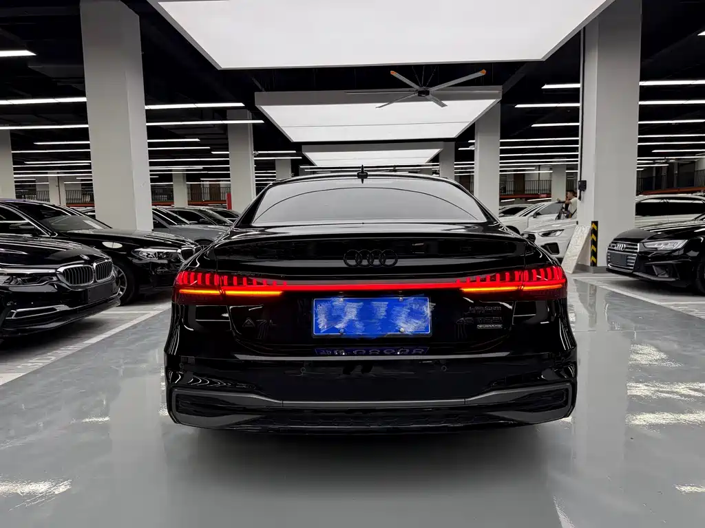 Audi A7L 2025 — фото 15