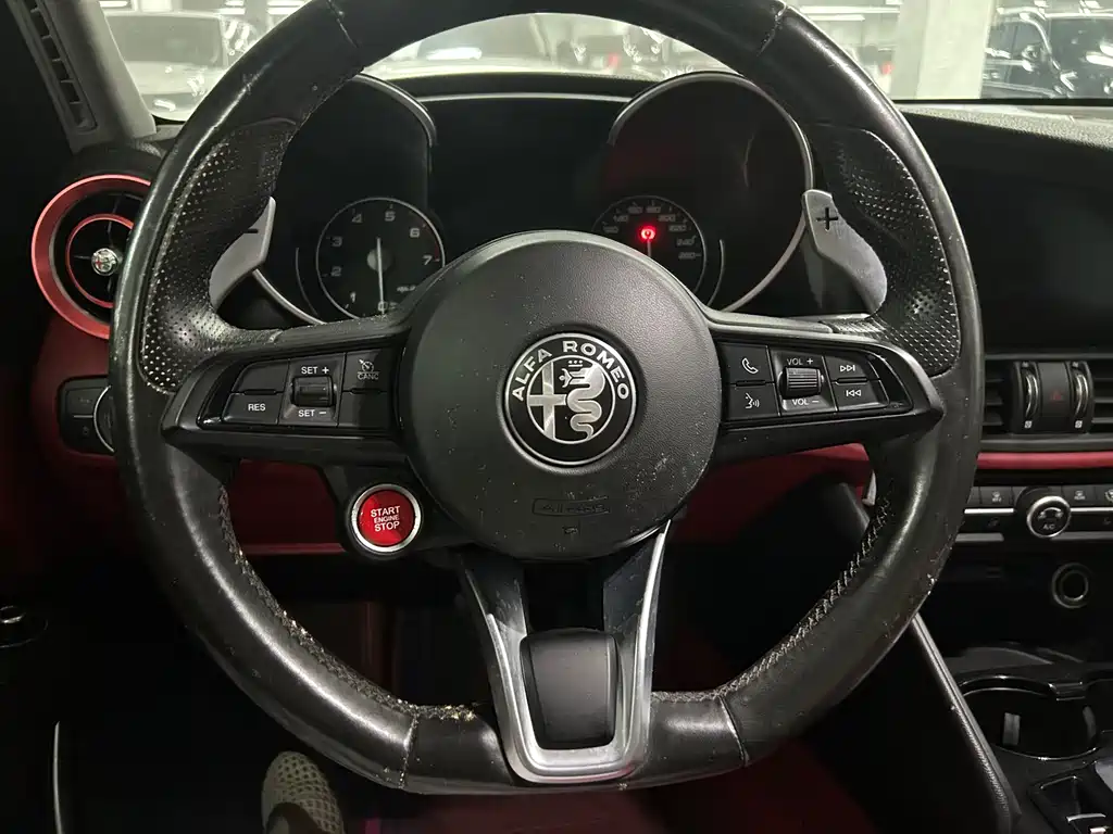 Alfa Romeo Giulia Juliet 2021 — фото 20