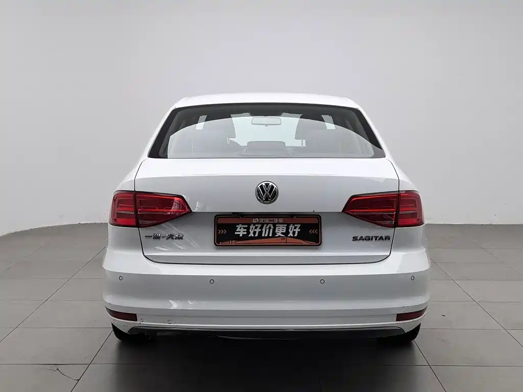 Volkswagen Sagitar 2016