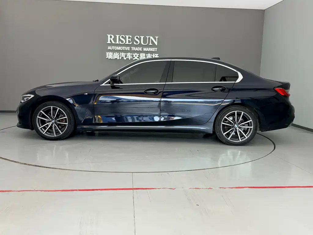 BMW 3 Series 2021 — фото 11