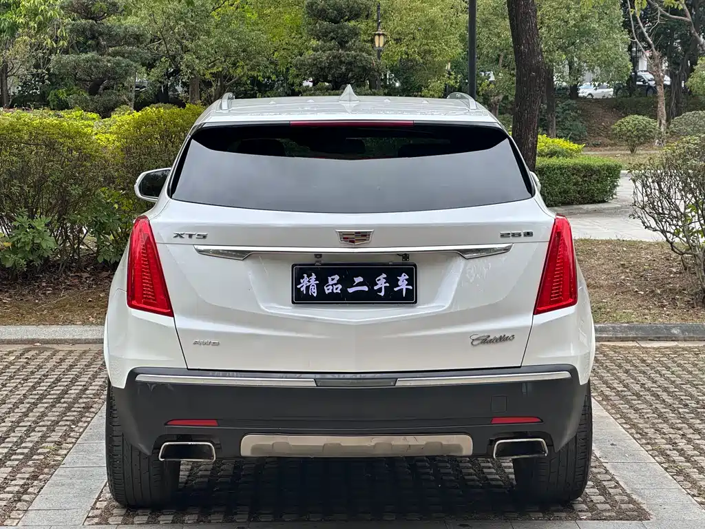 Cadillac XT5 2017 — фото 4