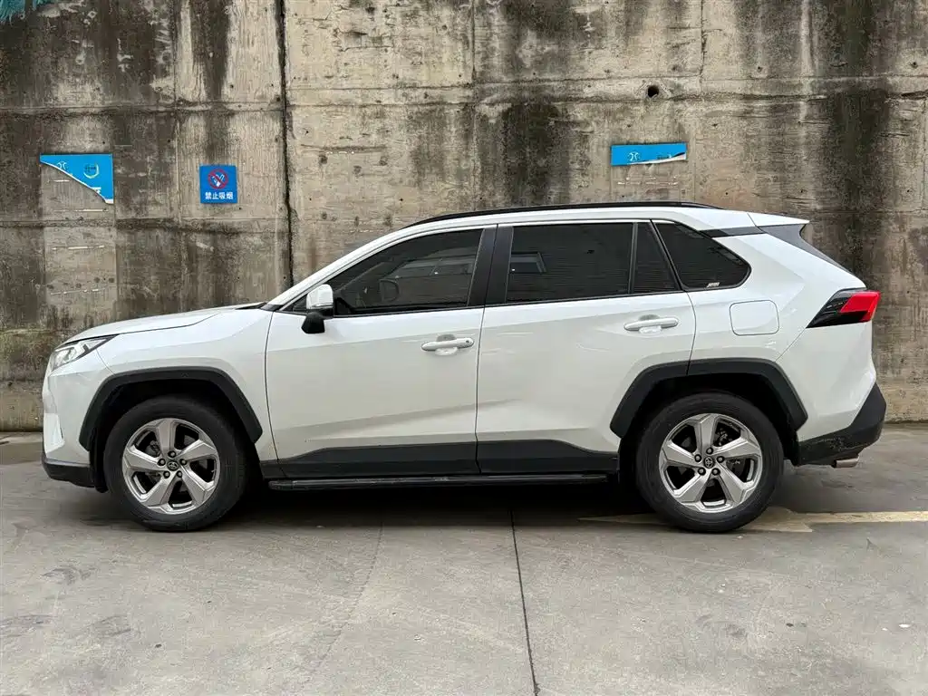 Toyota RAV4 2022