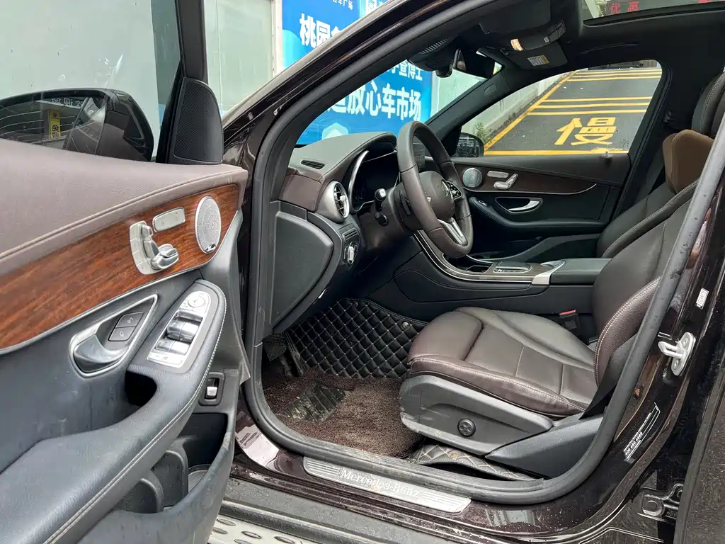 Mercedes-Benz GLC 2021