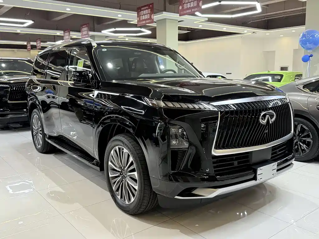 Infiniti QX80 — фото 4