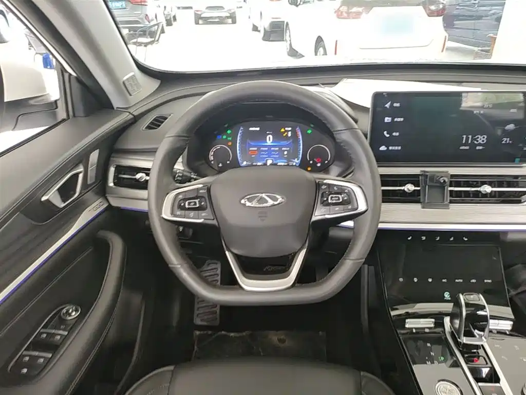 Chery Tiggo 8 2023 — фото 11