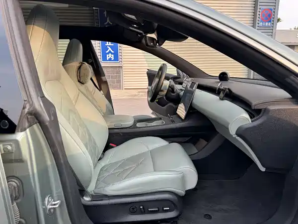 NIO ET5 2022