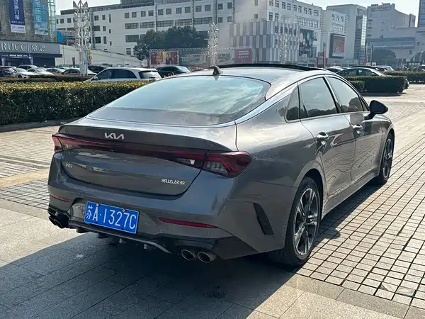Kia K5 2023