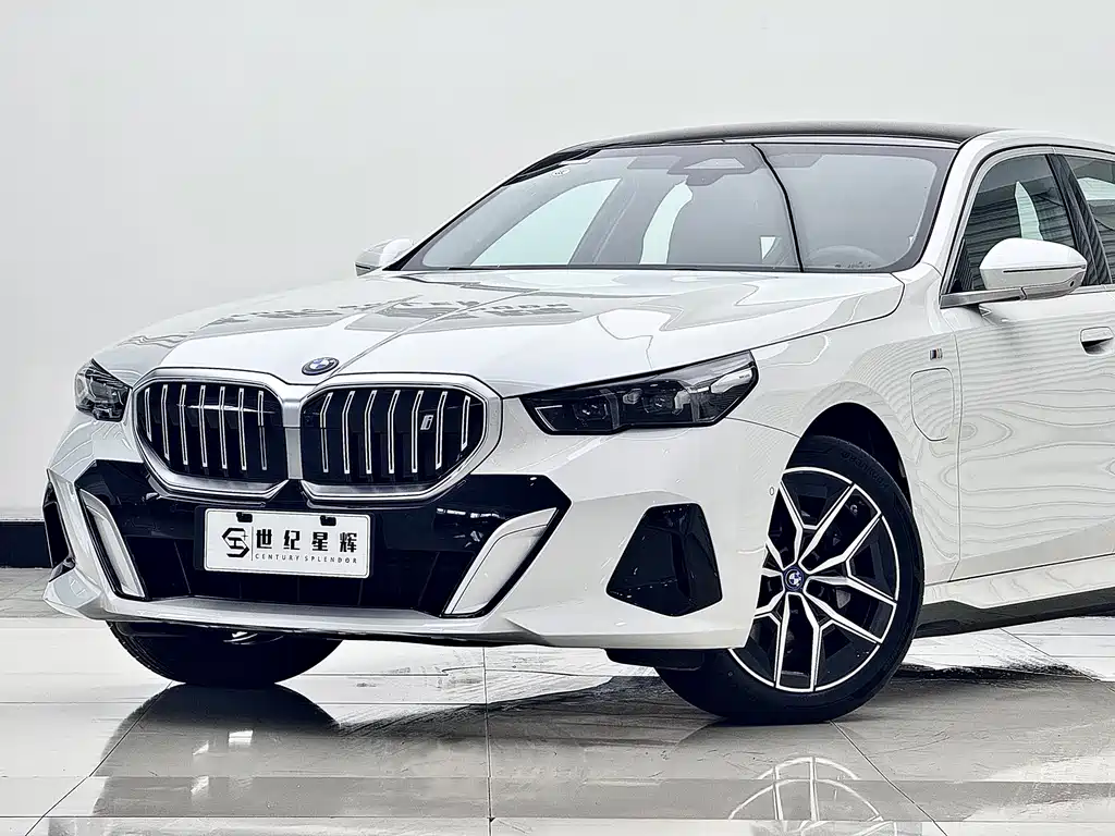 BMW i5 2025 — фото 3