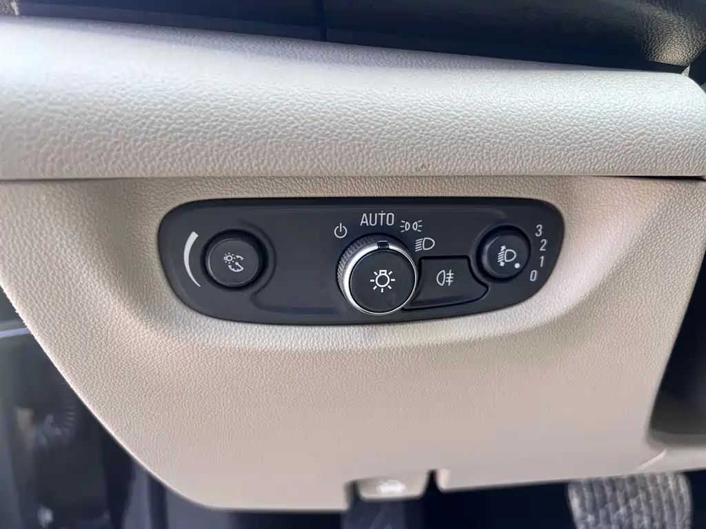 Buick Regal 2021 — фото 10