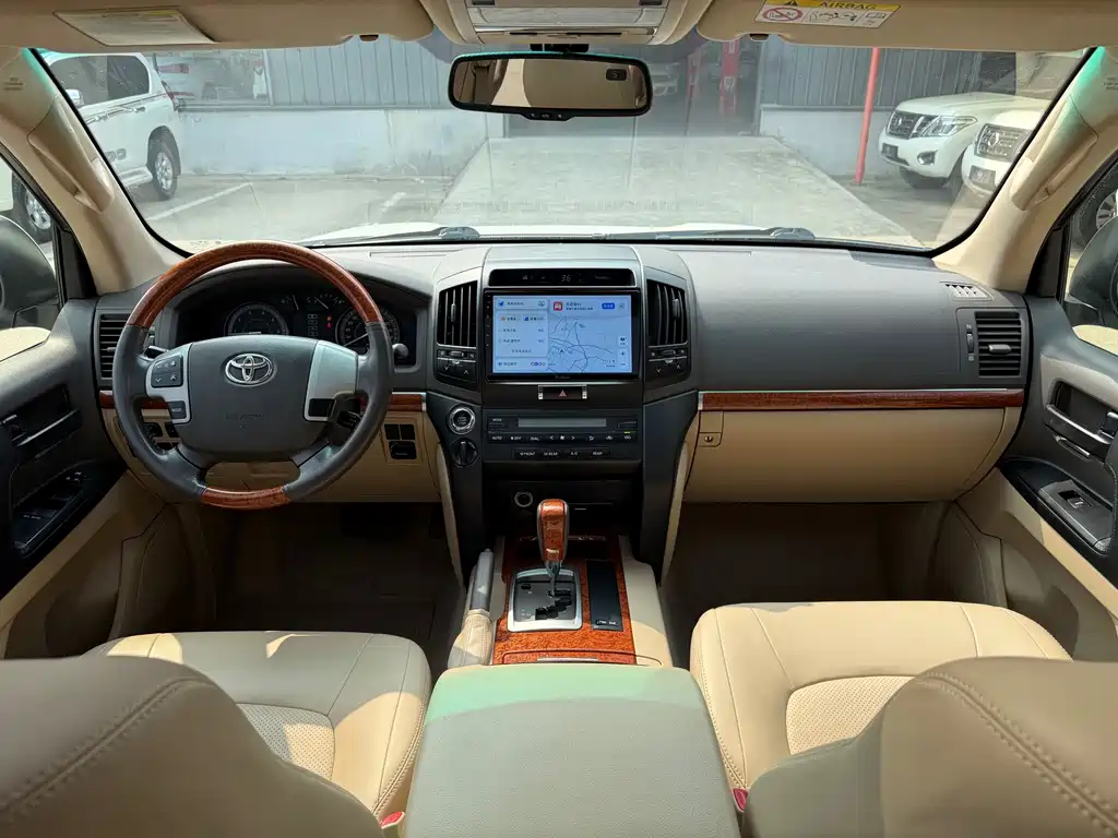 Toyota Land Cruiser 2016 — фото 11