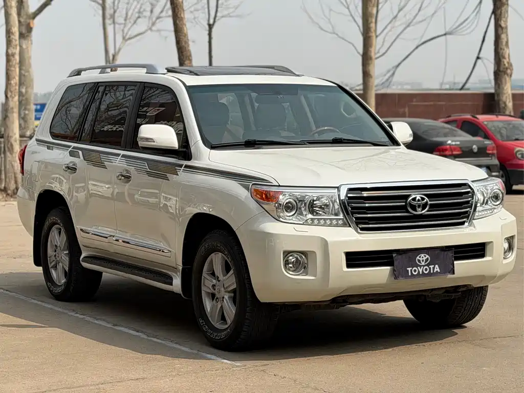 Toyota Land Cruiser 2016 — фото 3
