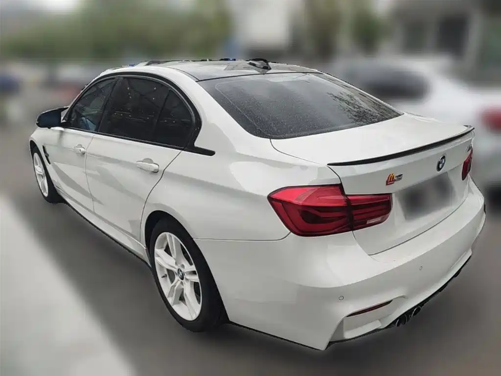 BMW 3 Series 2019 — фото 9