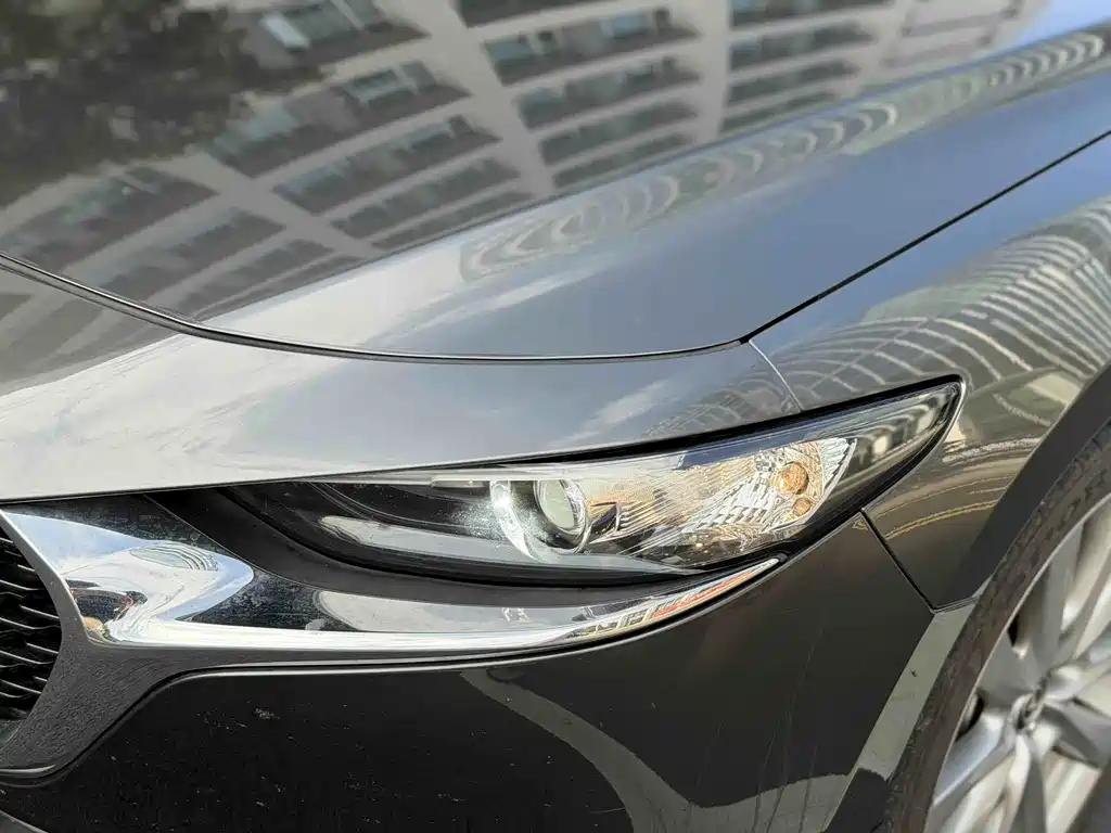 Mazda 3 Axela 2020 — фото 20