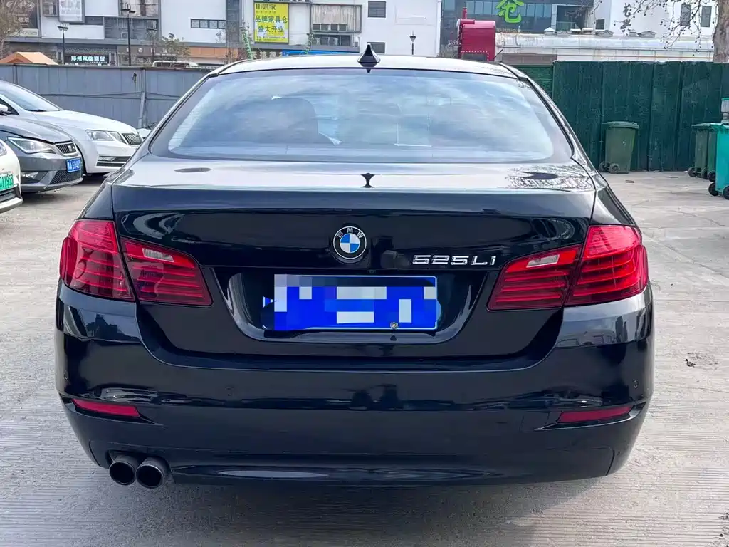 BMW 5 Series 2016 — фото 5