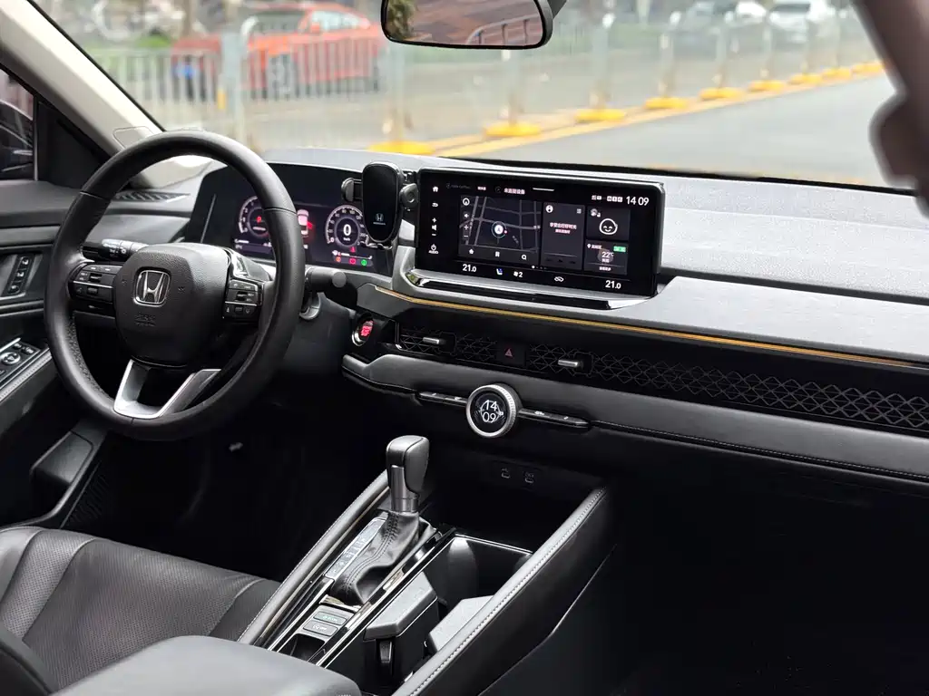 Honda Accord 2024 — фото 10
