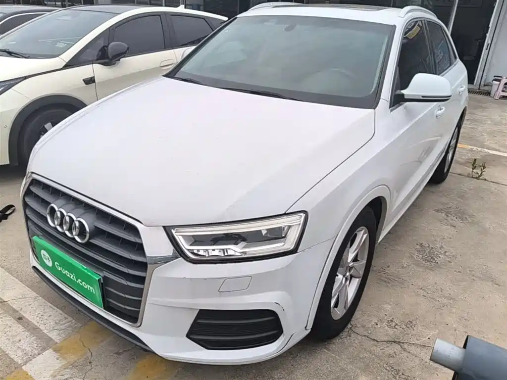 Audi Q3 2019 — фото 1