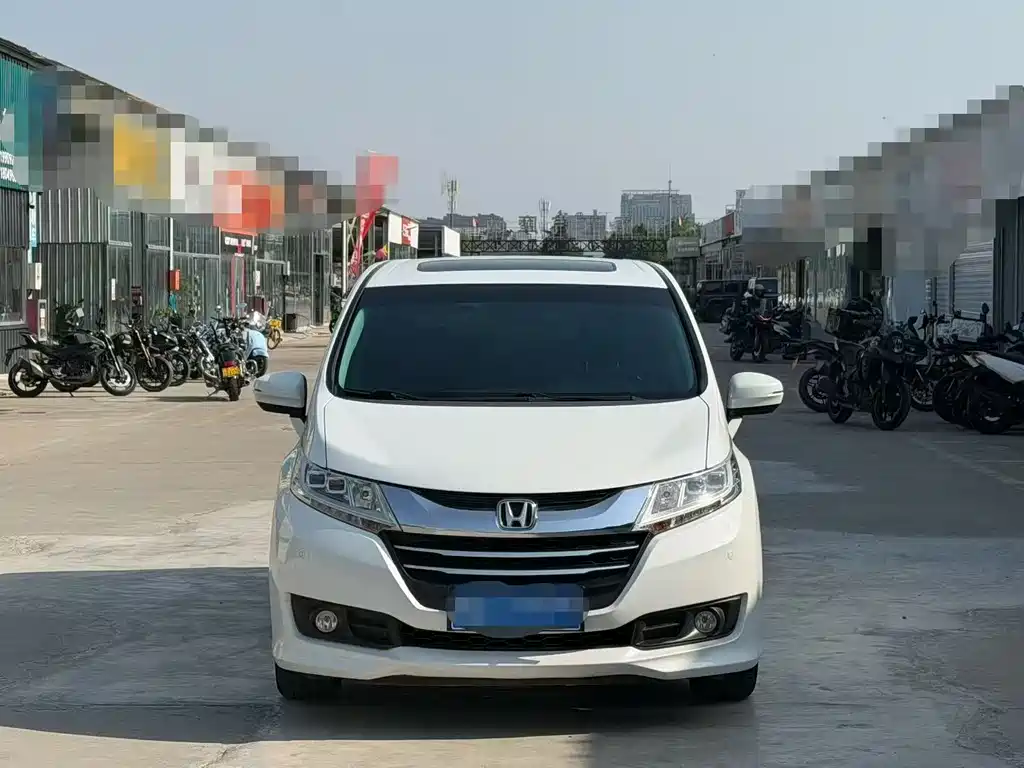 Honda Odyssey 2017 — фото 2