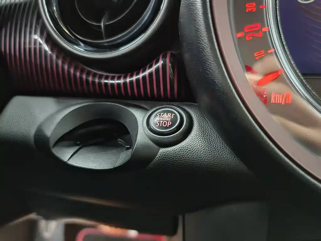 MINI Clubman 2012 — фото 20