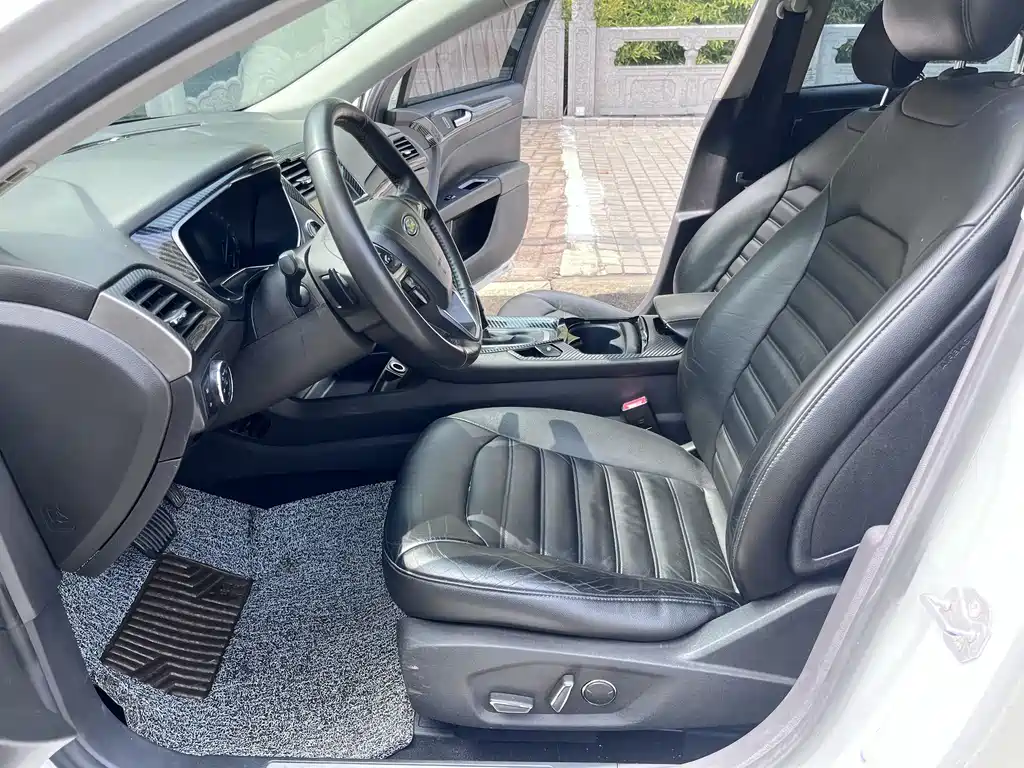 Ford Mondeo 2014 — фото 14