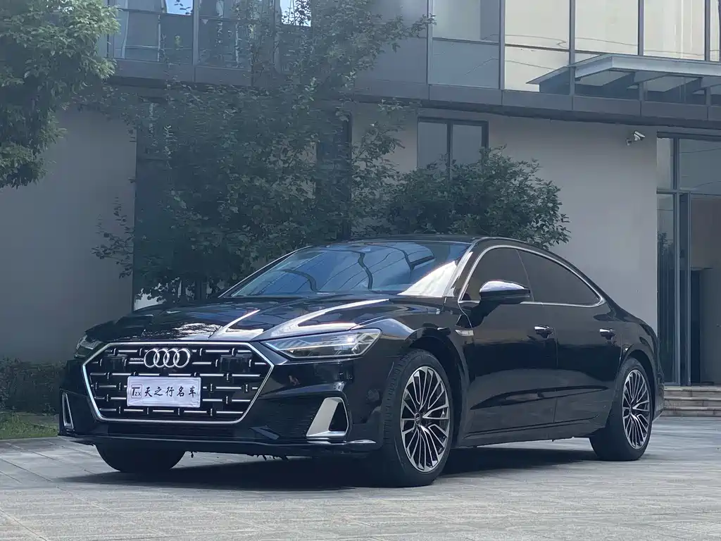 Audi A7L 2022 — фото 1