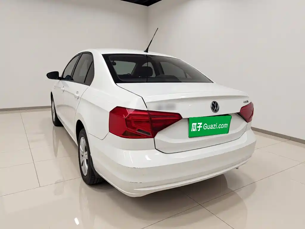 Volkswagen Jetta 2018 — фото 4