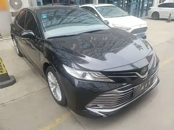 Toyota Camry 2019