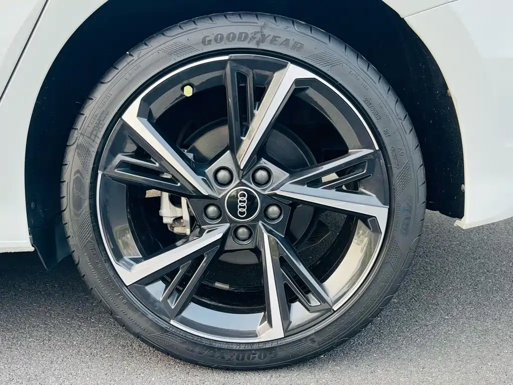 Audi A3 2022 — фото 15