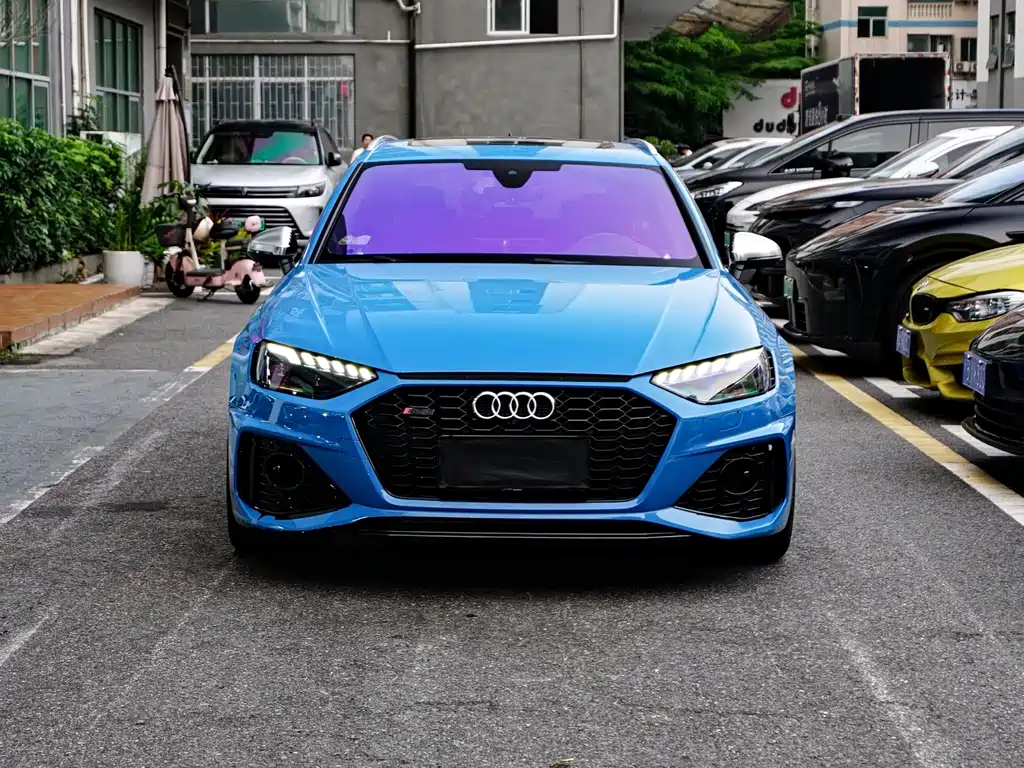 Audi RS 4 2021 — фото 2
