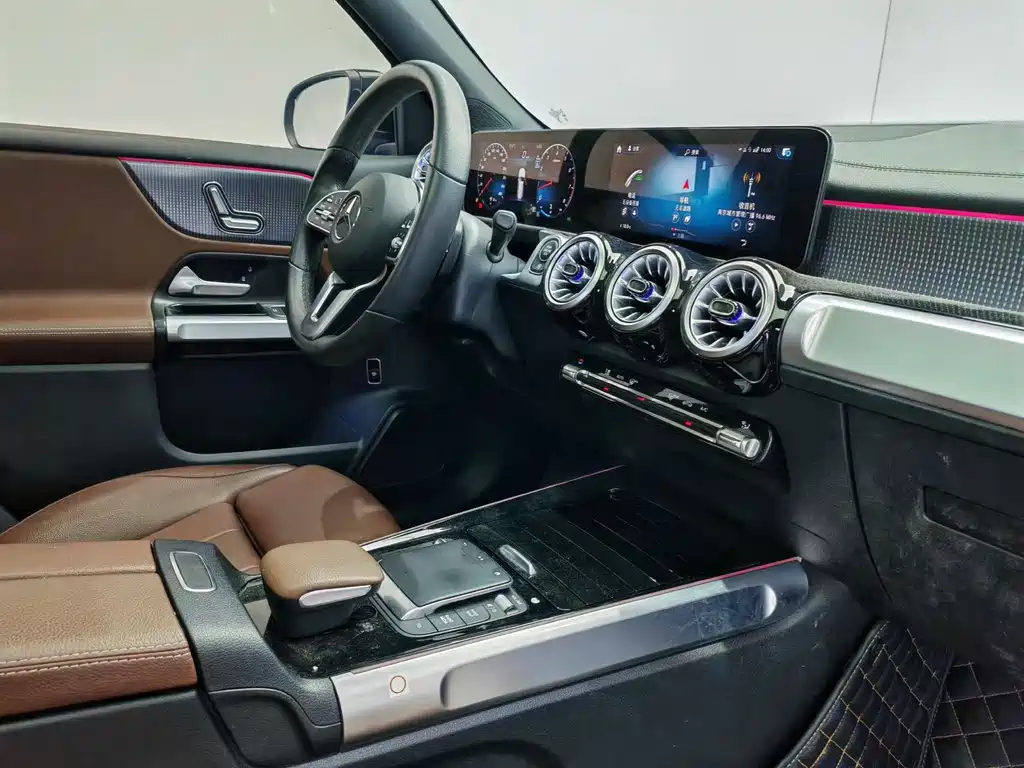 Mercedes-Benz GLB 2023 — фото 15
