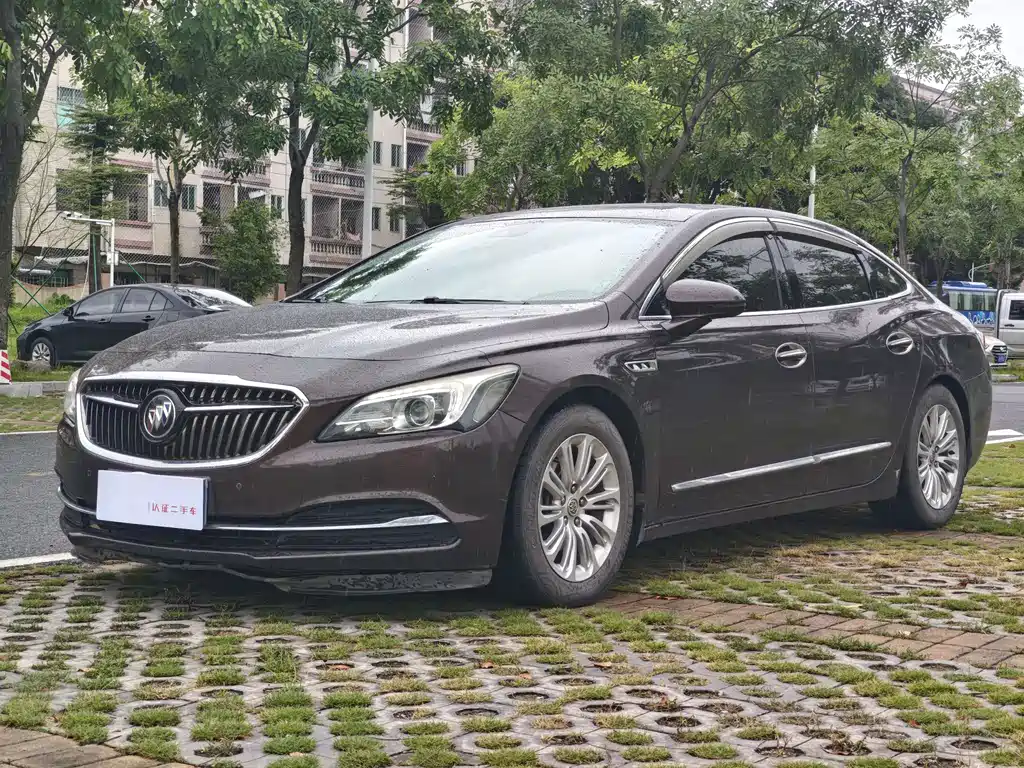 Buick LaCrosse 2017 — фото 2