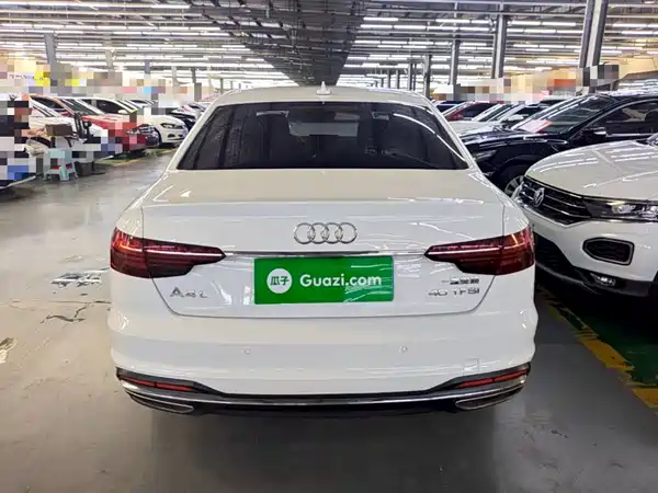 Audi A4L 2021