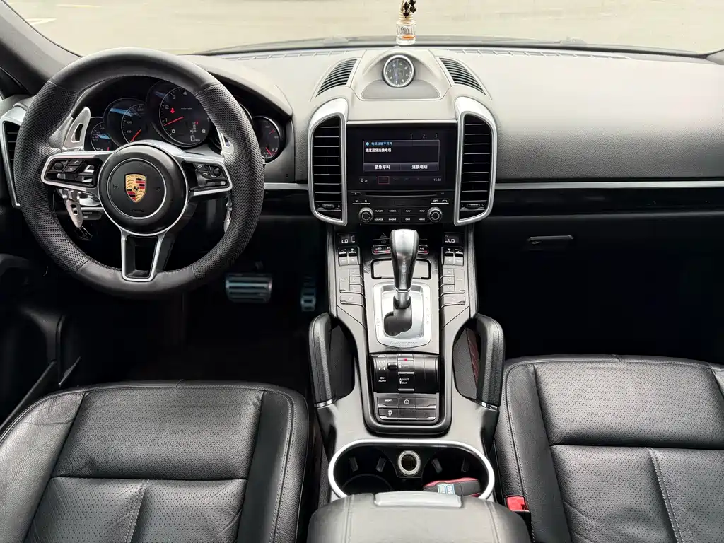 Porsche Cayenne 2017 — фото 4