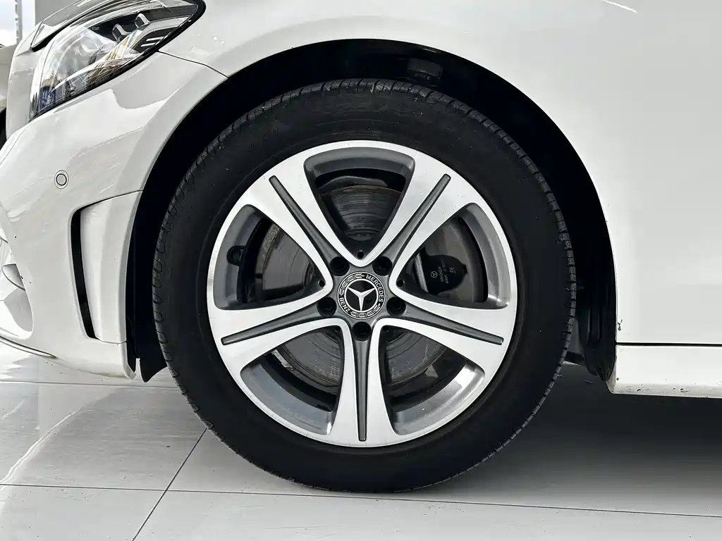 Mercedes-Benz C-Class 2019 — фото 5