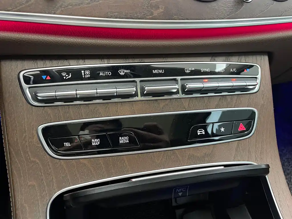 Mercedes-Benz E-Class 2023 — фото 22
