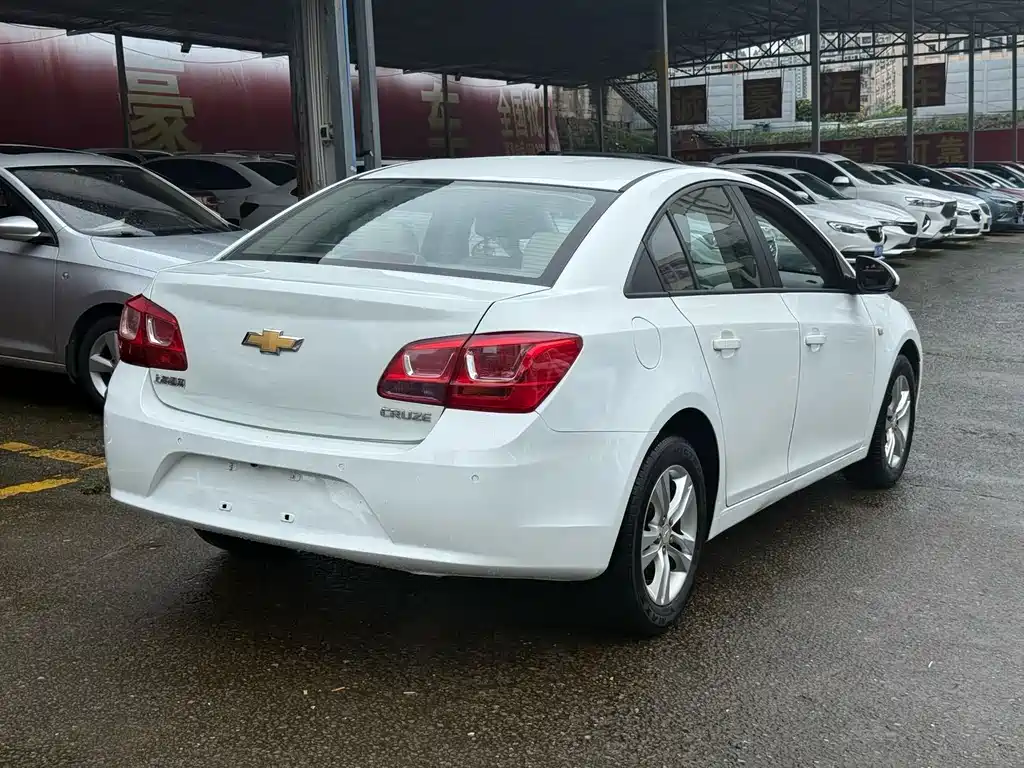 Chevrolet Cruze 2016 — фото 10