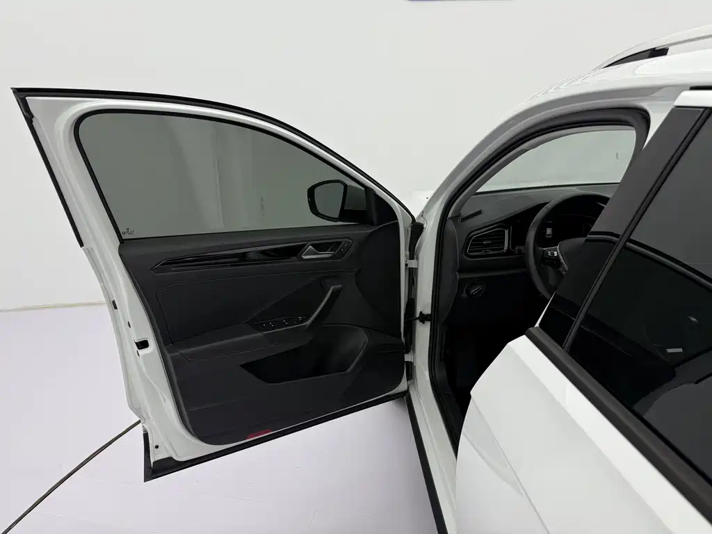 Volkswagen T-Roc 2022 — фото 21