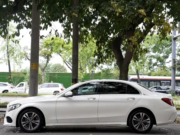 Mercedes-Benz C-Class 2018