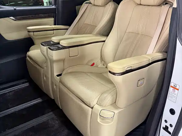 Toyota Alphard 2019