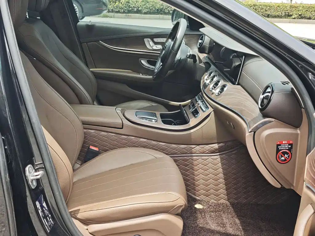 Mercedes-Benz E-Class 2019 — фото 4