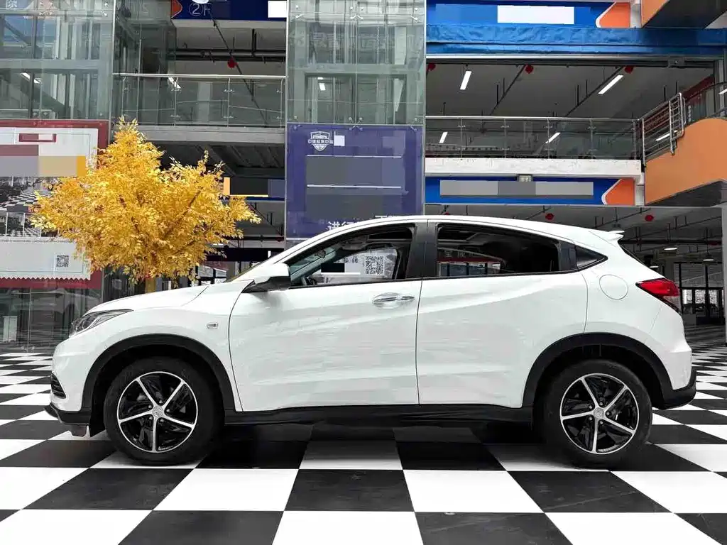 Honda Vezel 2022 — фото 17