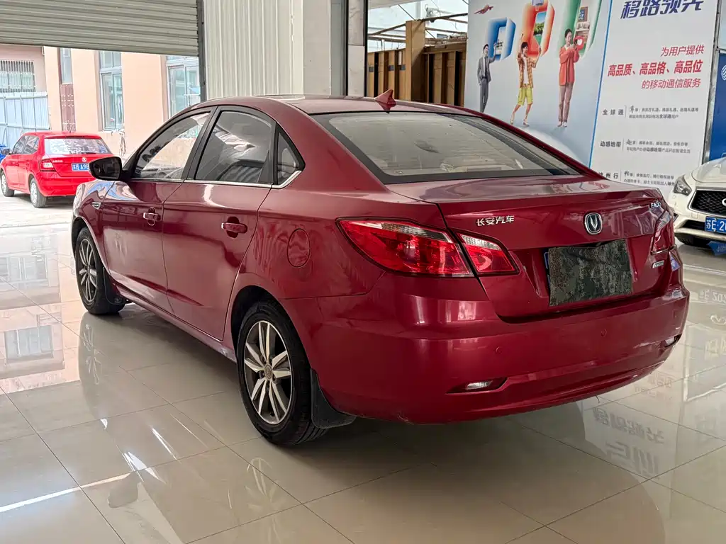 Changan Eado 2015 — фото 6
